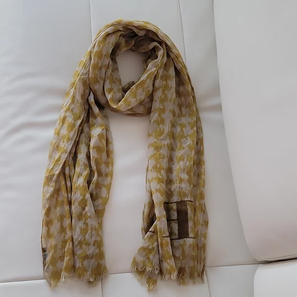 Burberry silk scarf about 2x7 feet - Picture 4 of 5